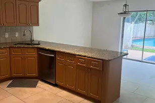 8586 NW 23rd Manor, Coral Springs, FL 33065 - Photo 10