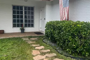 8586 NW 23rd Manor, Coral Springs, FL 33065 - Photo 2