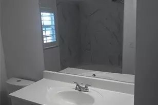 577 SW 111th Ln, Pembroke Pines, FL 33025 - Photo 12
