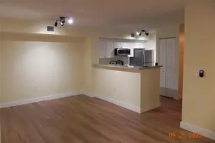 577 SW 111th Ln, Pembroke Pines, FL 33025 - Photo 8