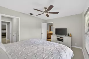 11894 Donlin Dr, Wellington, FL 33414 - Photo 14