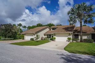 11894 Donlin Dr, Wellington, FL 33414 - Photo 4