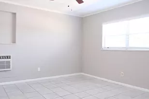 505 Bayberry Dr, Lake Park, FL 33403 - Photo 6