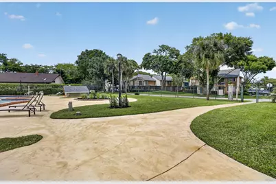 124 Wimbledon Lake Drive, Plantation, FL 33324 - Photo 34