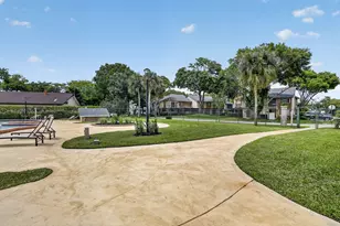 124 Wimbledon Lake Dr, Plantation, FL 33324 - Photo 34