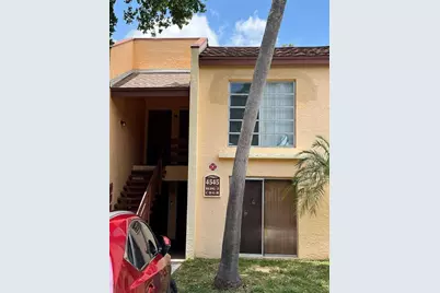 4545 Treehouse Lane #G, Tamarac, FL 33319 - Photo 4