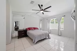 8417 NW 40th Ct, Sunrise, FL 33351 - Photo 10