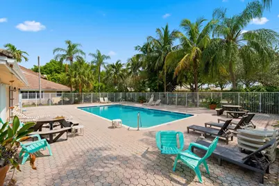 8417 NW 40th Court, Sunrise, FL 33351 - Photo 4