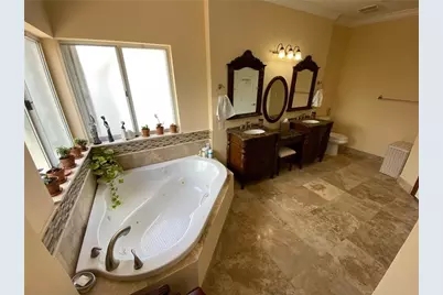 10747 NW 70th Terrace, Doral, FL 33178 - Photo 16