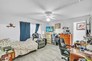 5775 W Fernley Dr Dr W, West Palm Beach, FL 33415 - Photo 32