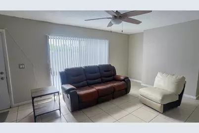 407 Arabian Road, Palm Springs, FL 33461 - Photo 2