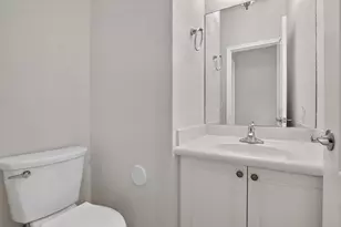 1445 SW 11th Pl, Fort Lauderdale, FL 33315 - Photo 32