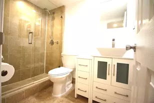 820 NE 28th St, Wilton Manors, FL 33334 - Photo 6