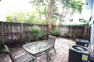 820 NE 28th St, Wilton Manors, FL 33334 - Photo 14