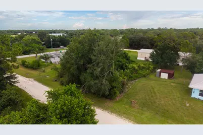 10530 NE 2nd Terrace, Okeechobee, FL 34972 - Photo 2