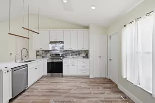 383 SE Whitmore Dr, Port Saint Lucie, FL 34984 - Photo 20