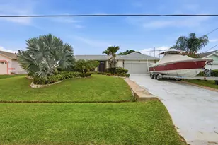 383 SE Whitmore Dr, Port Saint Lucie, FL 34984 - Photo 4