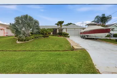 383 SE Whitmore Drive, Port Saint Lucie, FL 34984 - Photo 4