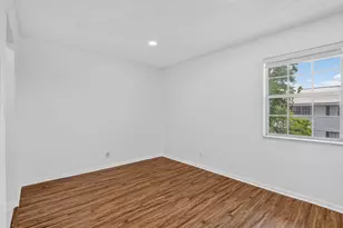 298 SW 6th St, Boca Raton, FL 33432 - Photo 8