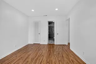 298 SW 6th St, Boca Raton, FL 33432 - Photo 14