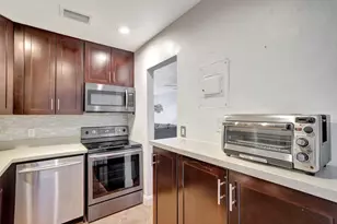 2400 NE 33rd Ave, Fort Lauderdale, FL 33305 - Photo 16