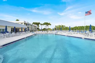 32 Colonial Club Dr, Boynton Beach, FL 33435 - Photo 4