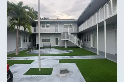930 N 14th Court, Hollywood, FL  - Photo 2