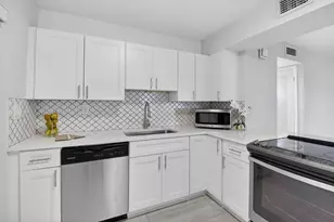 450 Piedmont J, Delray Beach, FL 33484 - Photo 8