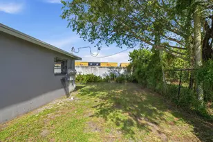 2001 A E Isaacs Ave, West Palm Beach, FL 33407 - Photo 26