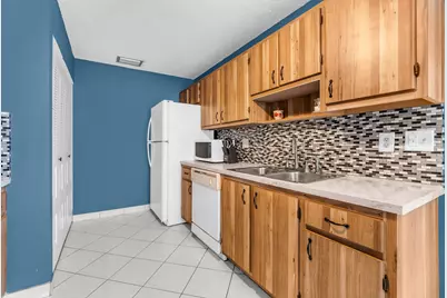 3360 NE Rossi Court NE, West Palm Beach, FL 33417 - Photo 16
