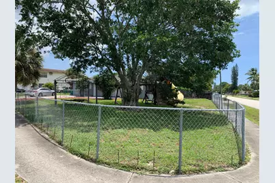 240 NW 38th Avenue, Lauderhill, FL 33311 - Photo 2