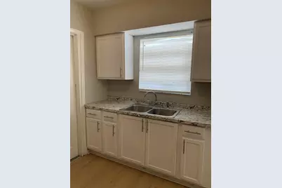 240 NW 38th Avenue, Lauderhill, FL 33311 - Photo 6
