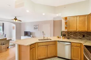 9309 Myrtlewood Cir W, Palm Beach Gardens, FL 33418 - Photo 4