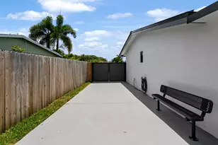 3141 NE 14th Ave, Pompano Beach, FL 33064 - Photo 42