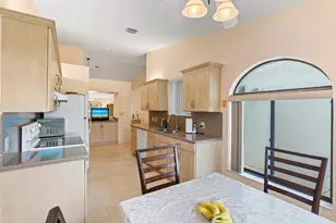 8108 NW 100th Ln, Tamarac, FL 33321 - Photo 8