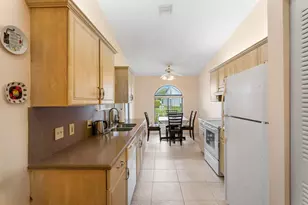 8108 NW 100th Ln, Tamarac, FL 33321 - Photo 4