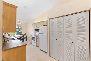 8108 NW 100th Ln, Tamarac, FL 33321 - Photo 10