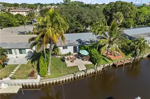 2446 SW Hideaway Ln, Stuart, FL 34994 - Photo 4