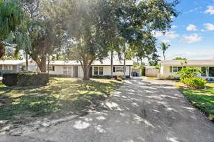 2446 SW Hideaway Ln, Stuart, FL 34994 - Photo 1