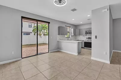 3320 W 90th Street, Hialeah, FL 33018 - Photo 16