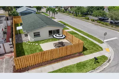 665 W 7th Street, Riviera Beach, FL 33404 - Photo 2