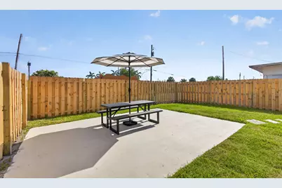 665 W 7th Street, Riviera Beach, FL 33404 - Photo 46