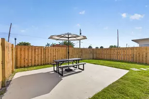 665 W 7th St, Riviera Beach, FL 33404 - Photo 46