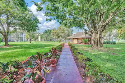 9230 Lagoon Place #110, Davie, FL 33324 - Photo 20