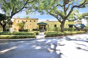 9230 Lagoon Pl, Davie, FL 33324 - Photo 24