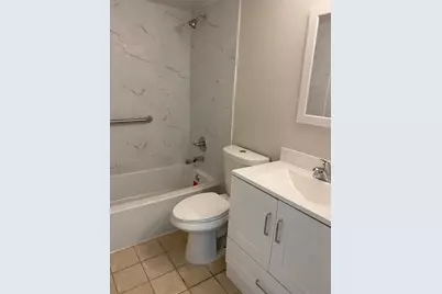 450 W Palm Cir Circle W #103, Pembroke Pines, FL 33025 - Photo 6