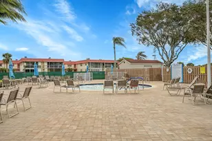 383 Saxony Ln, Delray Beach, FL 33446 - Photo 22