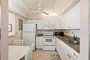 383 Saxony Ln, Delray Beach, FL 33446 - Photo 10