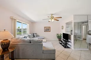 383 Saxony Ln, Delray Beach, FL 33446 - Photo 8