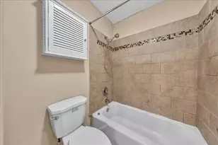 180 Cypress Club Dr, Pompano Beach, FL 33060 - Photo 34